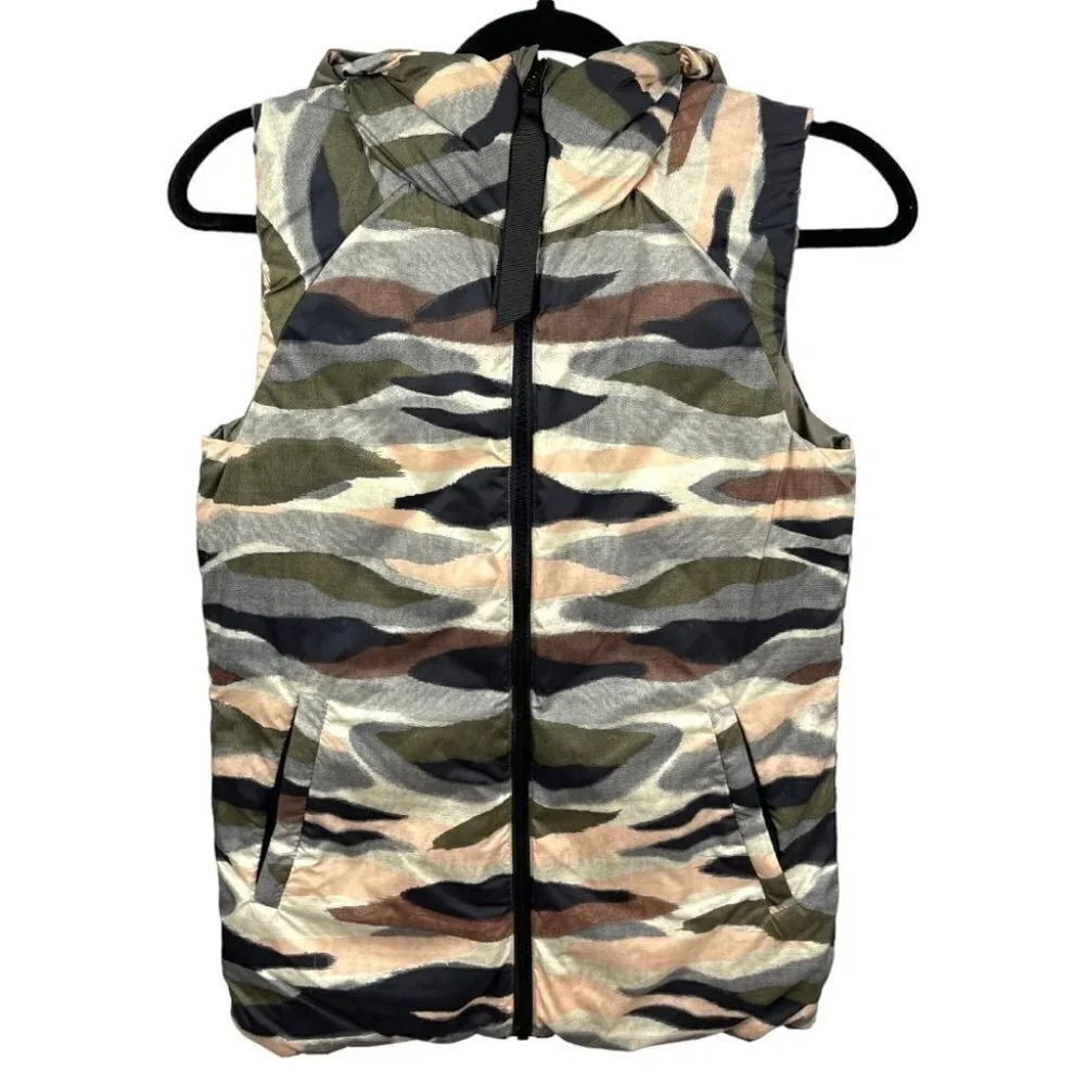 LULULEMON Reversible Fluffiest Down Vest in Coast Camo Butter/Cashew Size S